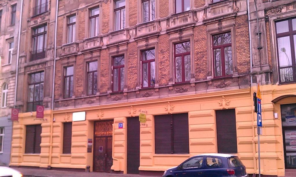 Pokoje Goscinne P.O.W. 17 Łódź Exterior foto